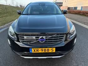 Volvo XC60 thumbnail 2