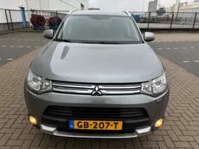Mitsubishi Outlander thumbnail 2