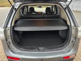 Mitsubishi Outlander thumbnail 5
