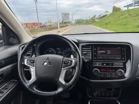 Mitsubishi Outlander thumbnail 11