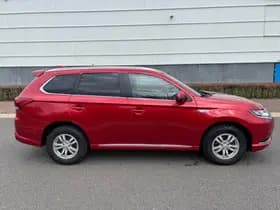Mitsubishi Outlander thumbnail 5