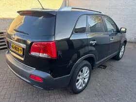 Kia Sorento thumbnail 4