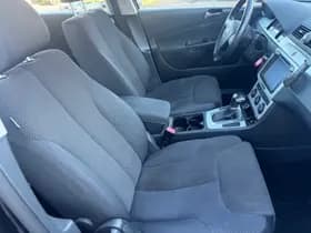 Volkswagen Passat thumbnail 12
