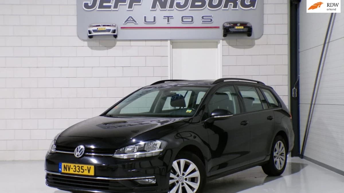 Volkswagen Golf — foto 1