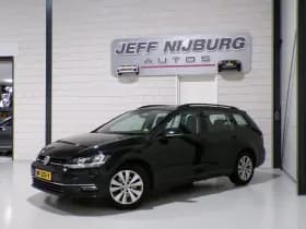 Volkswagen Golf thumbnail 2