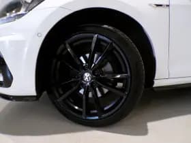 Volkswagen Golf thumbnail 5