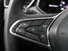 Renault Clio thumbnail 18