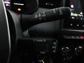 Renault Clio thumbnail 21