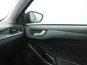 Ford Focus thumbnail 14