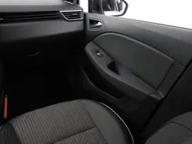Renault Clio thumbnail 11