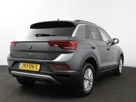 Volkswagen T-Roc thumbnail 2