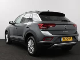 Volkswagen T-Roc thumbnail 6