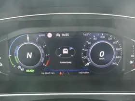 Volkswagen Tiguan thumbnail 4