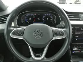 Volkswagen Passat thumbnail 33