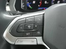 Volkswagen Passat thumbnail 34