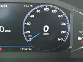 Volkswagen Passat thumbnail 5