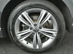 Volkswagen Passat thumbnail 42