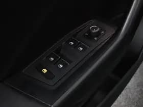 Volkswagen T-Roc thumbnail 33