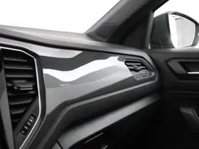 Volkswagen T-Roc thumbnail 10