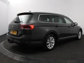Volkswagen Passat thumbnail 2