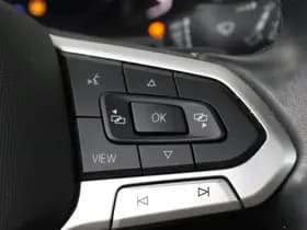 Volkswagen Passat thumbnail 26