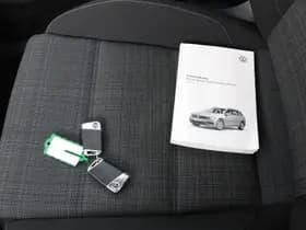 Volkswagen Passat thumbnail 29