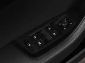 Volkswagen Passat thumbnail 30