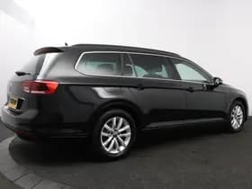 Volkswagen Passat thumbnail 2