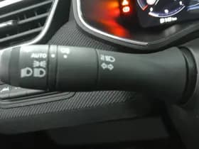 Renault Clio thumbnail 32