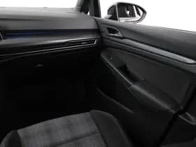 Volkswagen Golf thumbnail 11