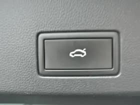 Volkswagen Golf thumbnail 43