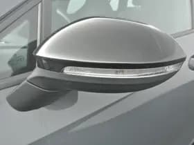 Volkswagen Golf thumbnail 46