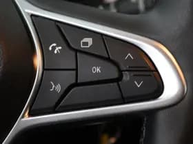 Renault Clio thumbnail 27