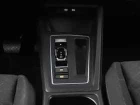 Volkswagen Golf thumbnail 32