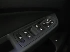 Volkswagen Golf thumbnail 38