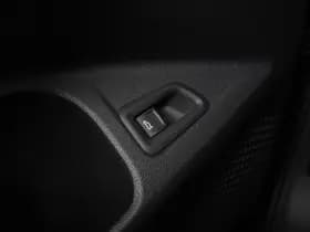 Volkswagen Golf thumbnail 39