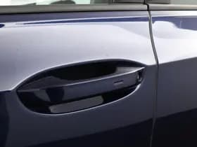Volkswagen Golf thumbnail 43
