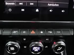 Renault Clio thumbnail 19