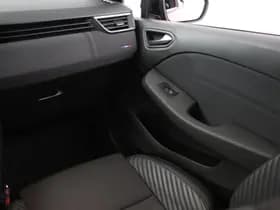Renault Clio thumbnail 35