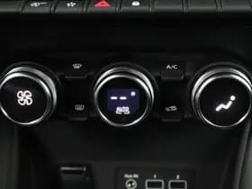 Renault Captur thumbnail 15