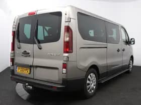 Renault Trafic thumbnail 2