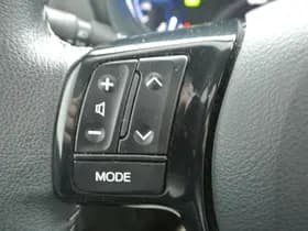 Toyota Yaris thumbnail 24