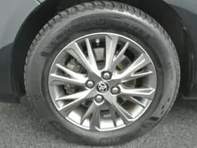 Toyota Yaris thumbnail 31