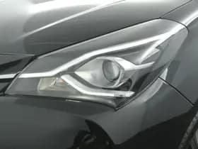 Toyota Yaris thumbnail 32
