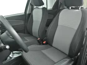 Toyota Yaris thumbnail 8