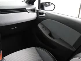 Renault Clio thumbnail 11