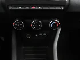 Renault Clio thumbnail 27