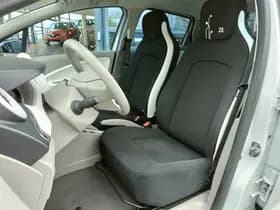 Renault ZOE R240 Intens | 120km Range 22 kWh | R-Link | Navi | Climate | Cruise thumbnail 16