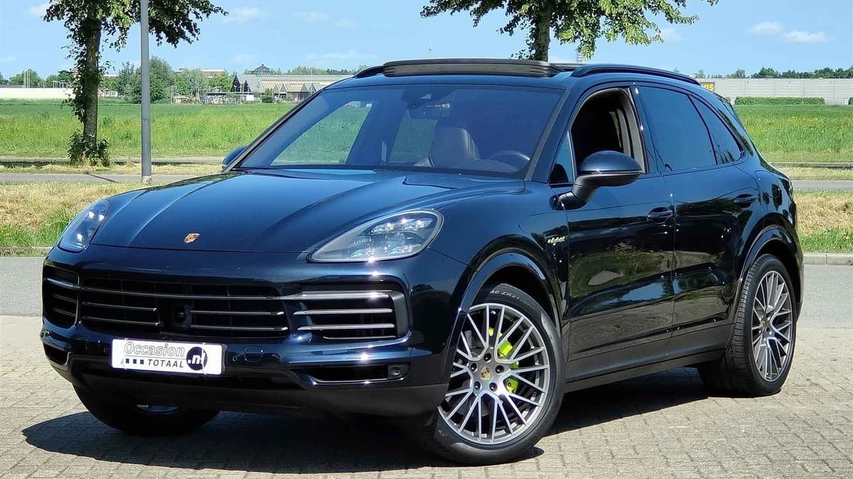 Porsche Cayenne 3.0 E-Hybrid Platinum Edition | ACC | Carplay | Trekhaak | Panorama — foto 1