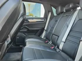 Porsche Cayenne 3.0 E-Hybrid Platinum Edition | ACC | Carplay | Trekhaak | Panorama thumbnail 12